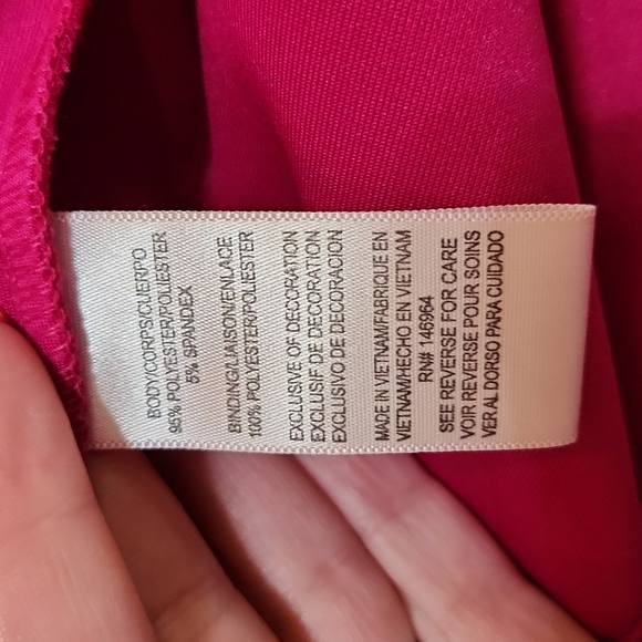 Sleeveless Raspberry Dress - Picture 7 of 8